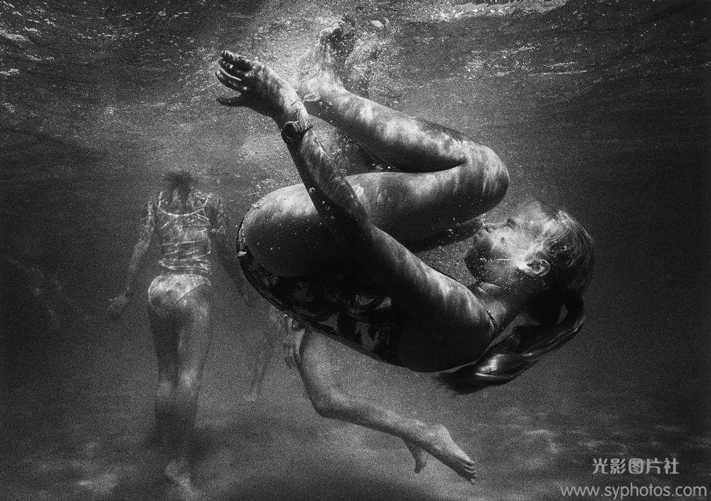 AUSTRALIA. New South Wales. Freshwater beach. 2000