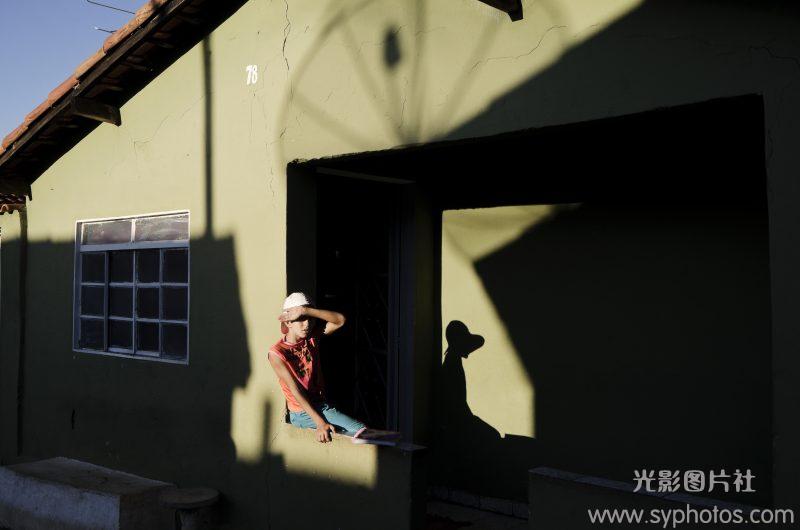 摄影大师作品集，各种相机RAW原片、可商用图片视频等资源图集素材下载网站